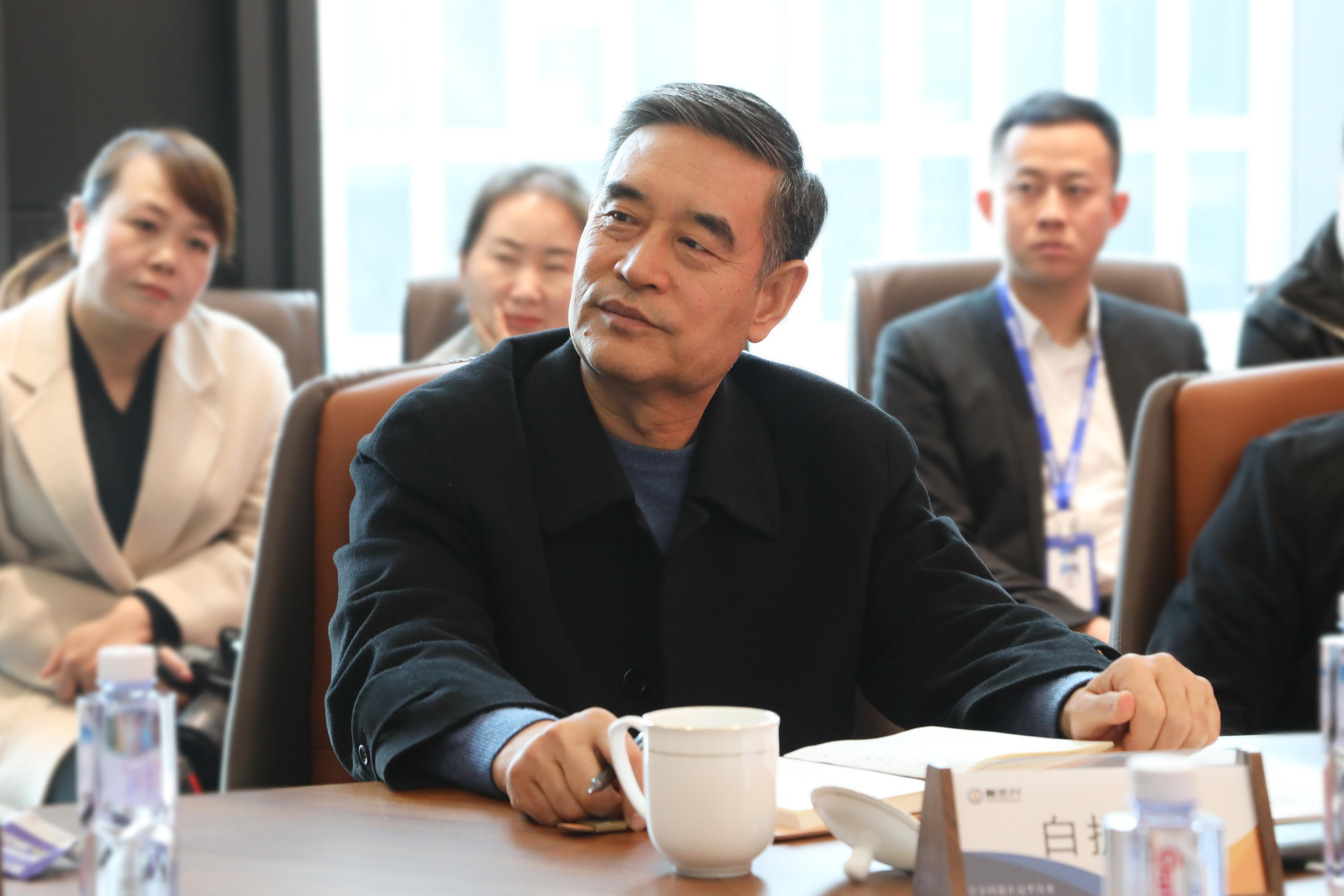 白振兴.jpg